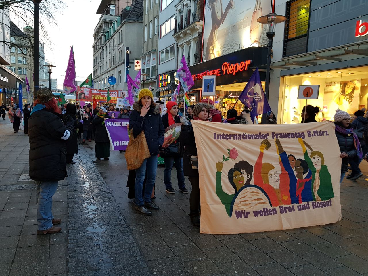 8. März Straßenaktion in Essen